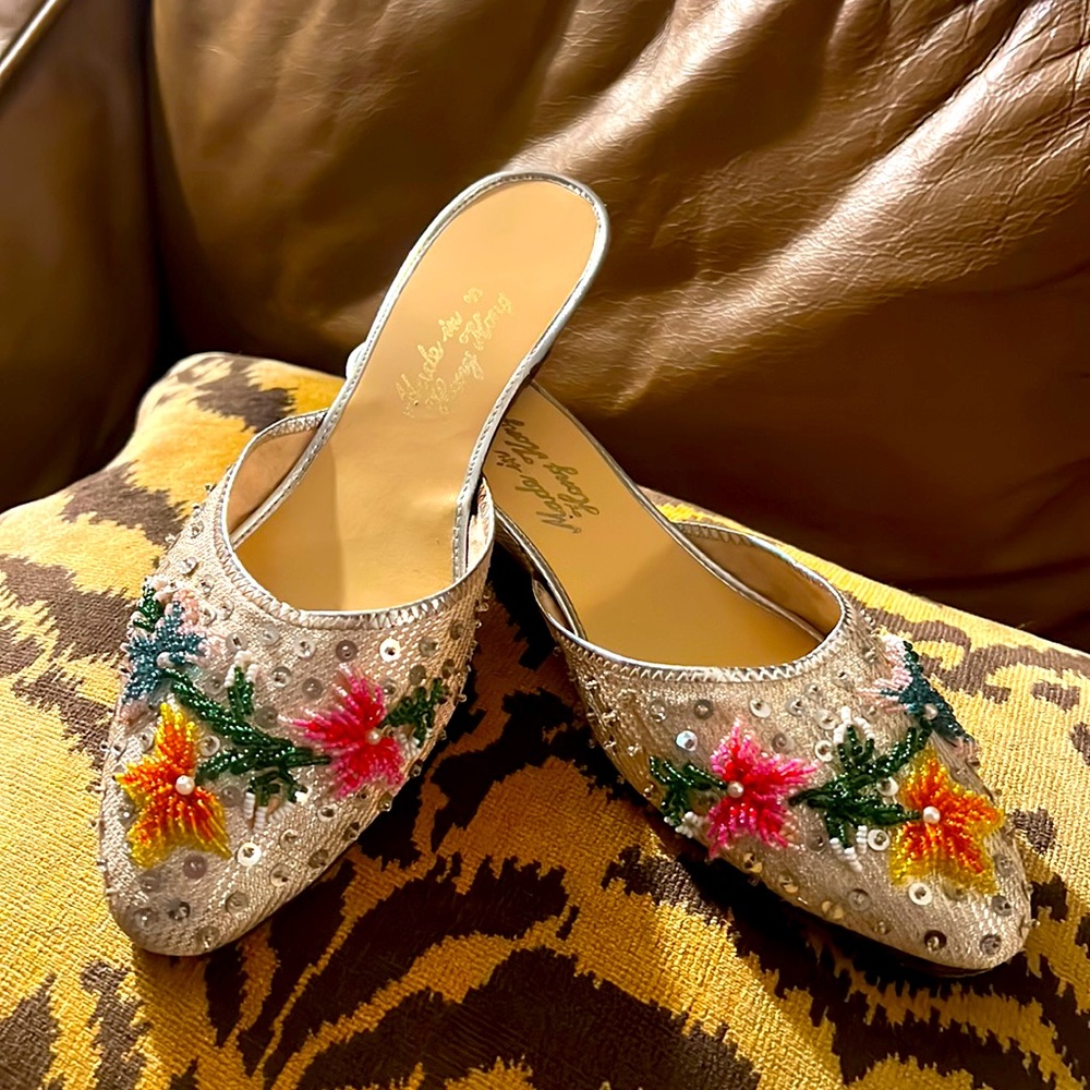 Vintage Hong Kong boudoir embellished beaded floral silver mini wedge mules 8 - Picture 2 of 9